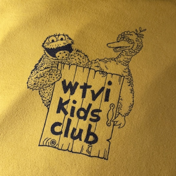 Vintage 80’s Sesame Street PBS WTVI Kids Club Tee - Picture 2 of 12